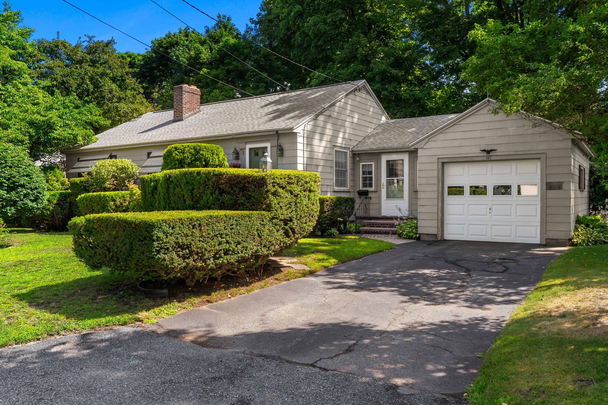 187 Havilah St, Lowell, MA 01852