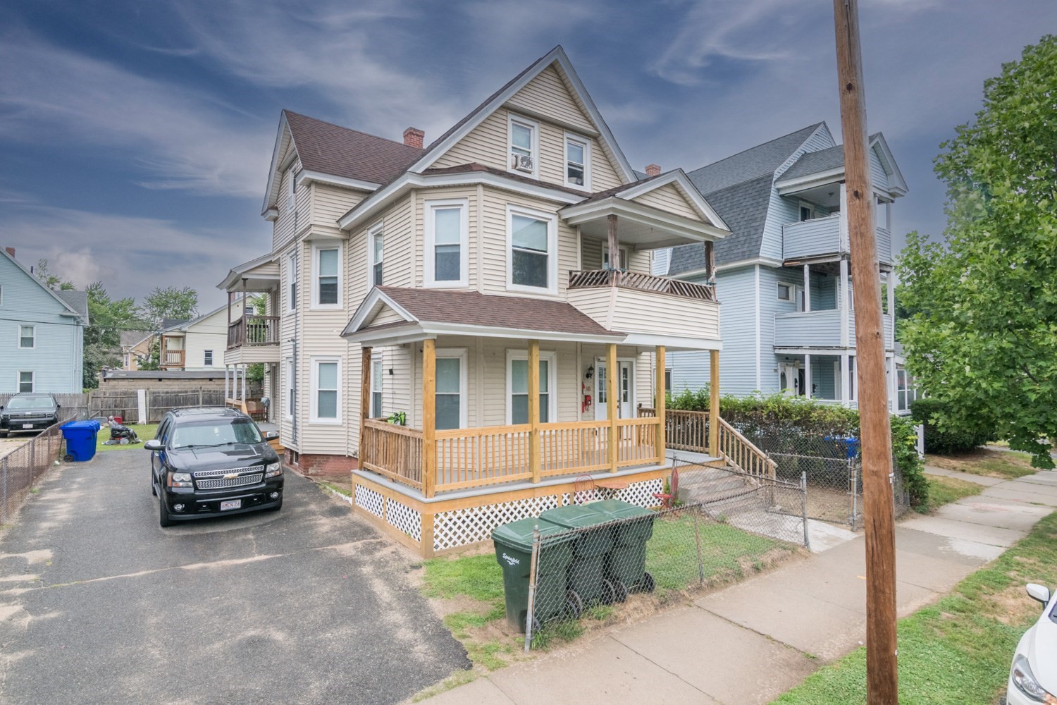 10 Revere St, Springfield, MA 01108