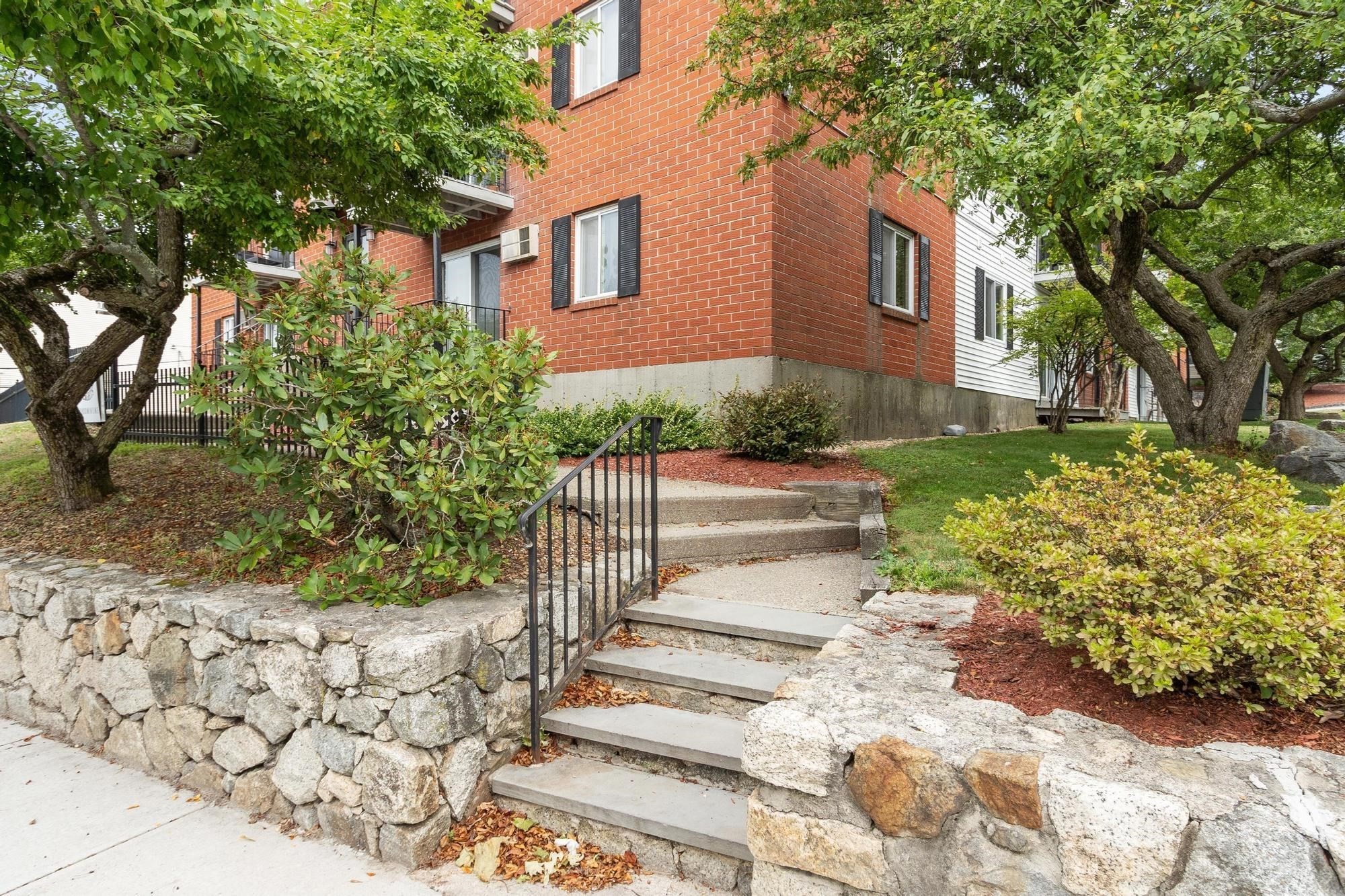 56 Edgeworth Unit #3, Worcester, MA 01605