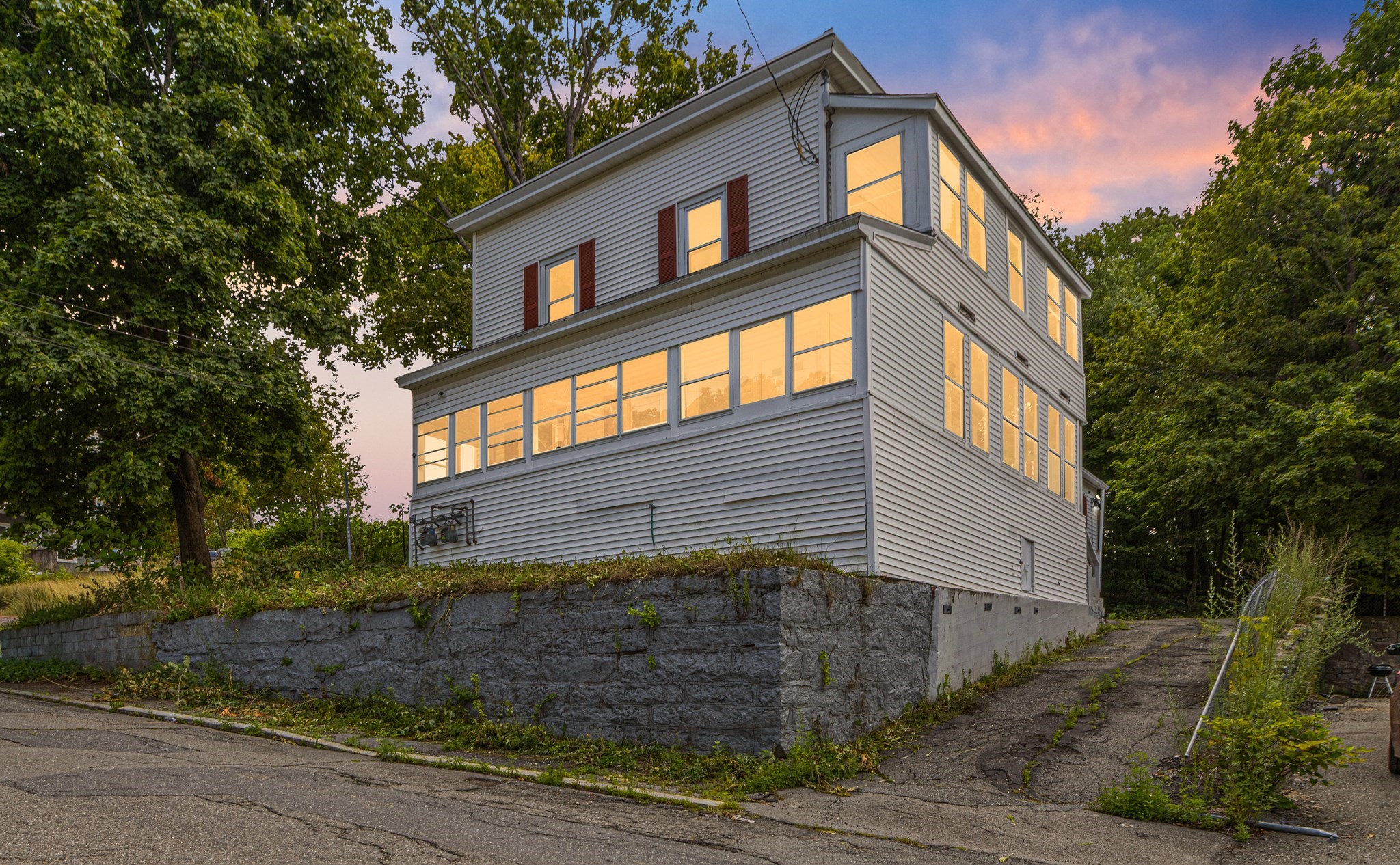 9 Martel St, Fitchburg, MA 01420