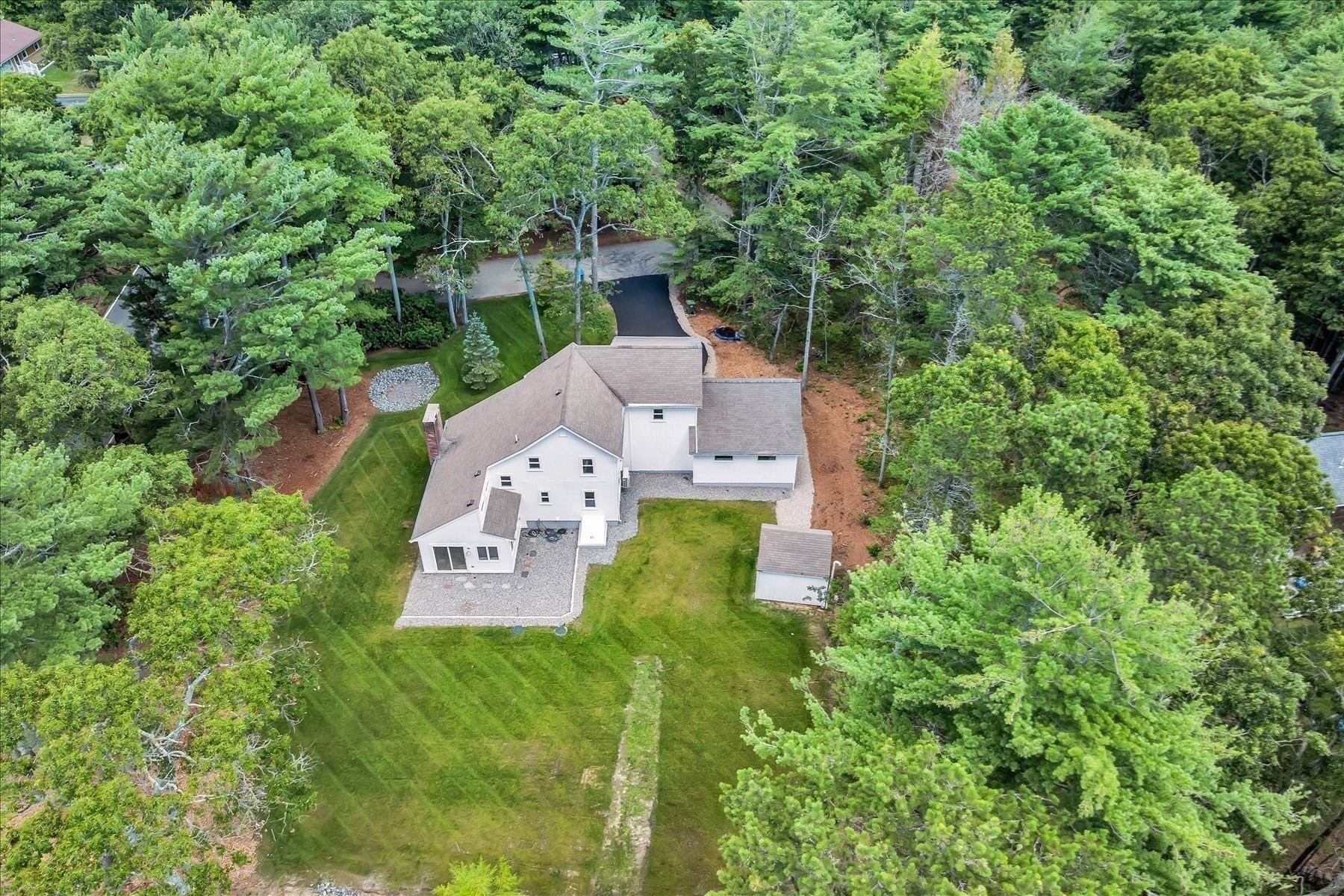 3 Viber Ln, Falmouth, MA 02536