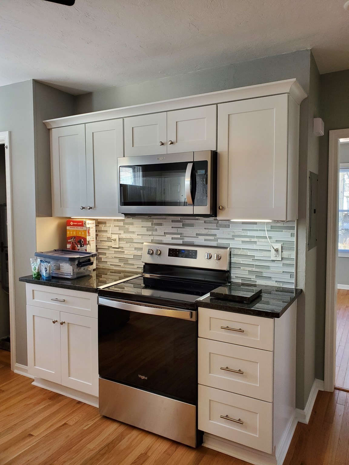 31 Esther St, Worcester, MA 01604