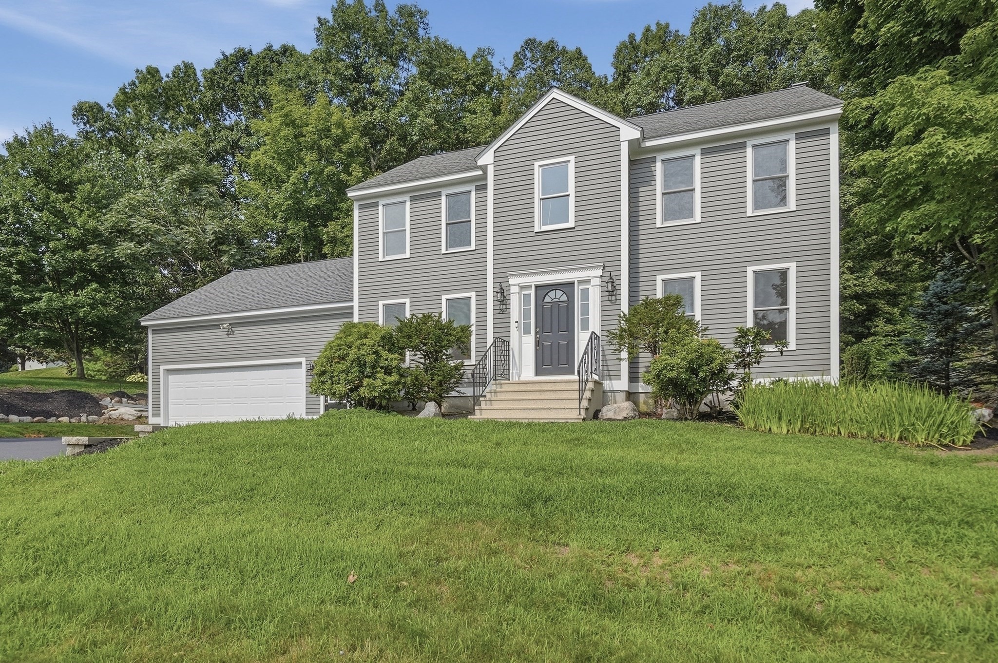22 Wachusett Cir, Shrewsbury, MA 01545