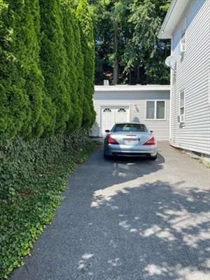 203 Gladstone street, Apt R
