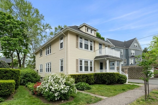 3-3A Warren Ave, Apt 2