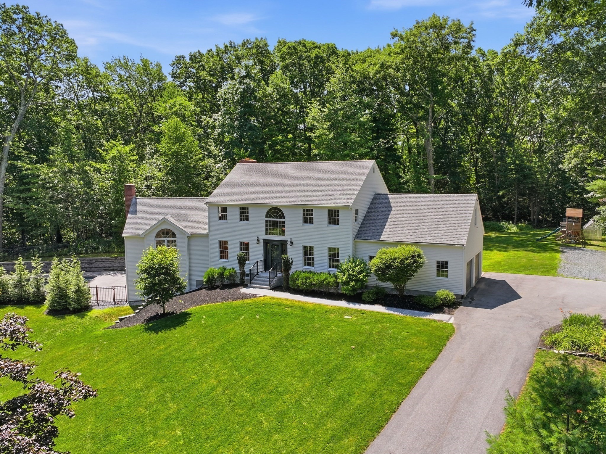 14 Stub Toe Lane, Southborough, MA 01772