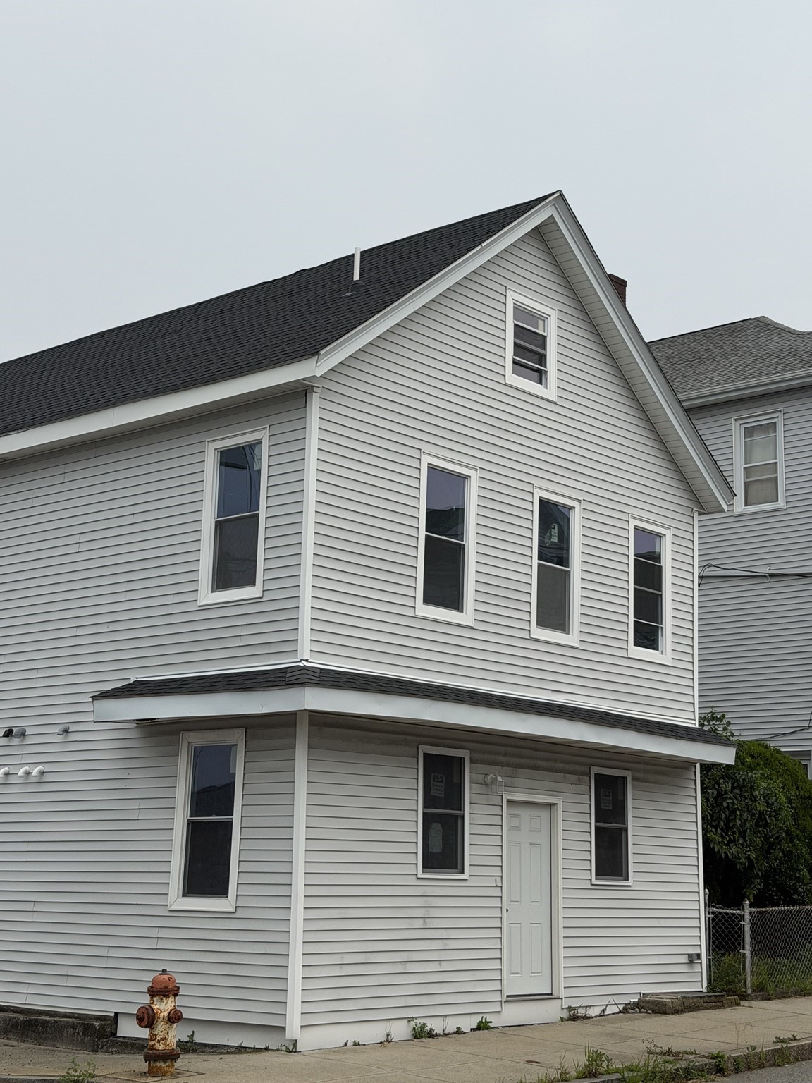 82 William St, Fall River, MA 02721