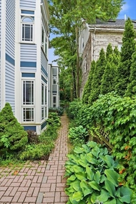 45 Market St, Apt 2
