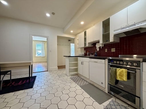 56 Park Vale Ave, Apt 9