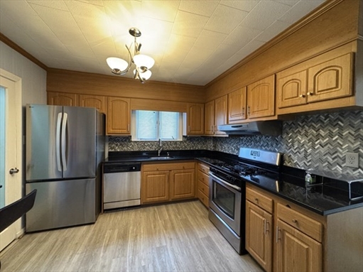 722 Adams Street, Apt 2
