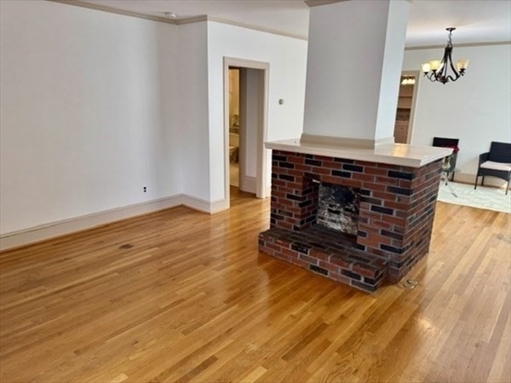 17 Ashland St, Apt 1