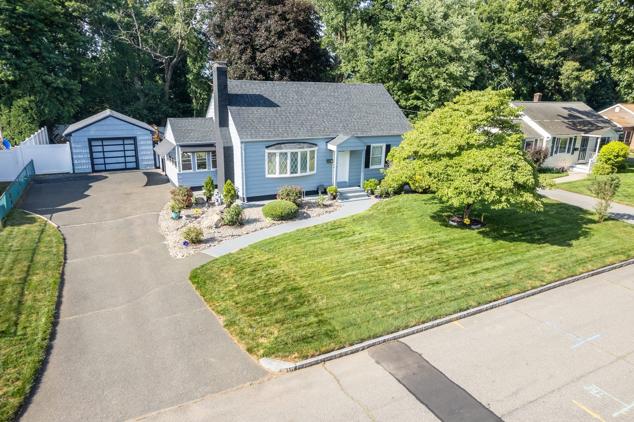 12 Kenway Dr, Springfield, MA 01104