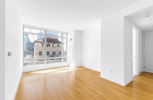 400 Stuart, Apt 18G