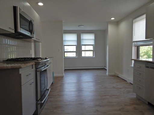 83 Leyden St, Apt 1