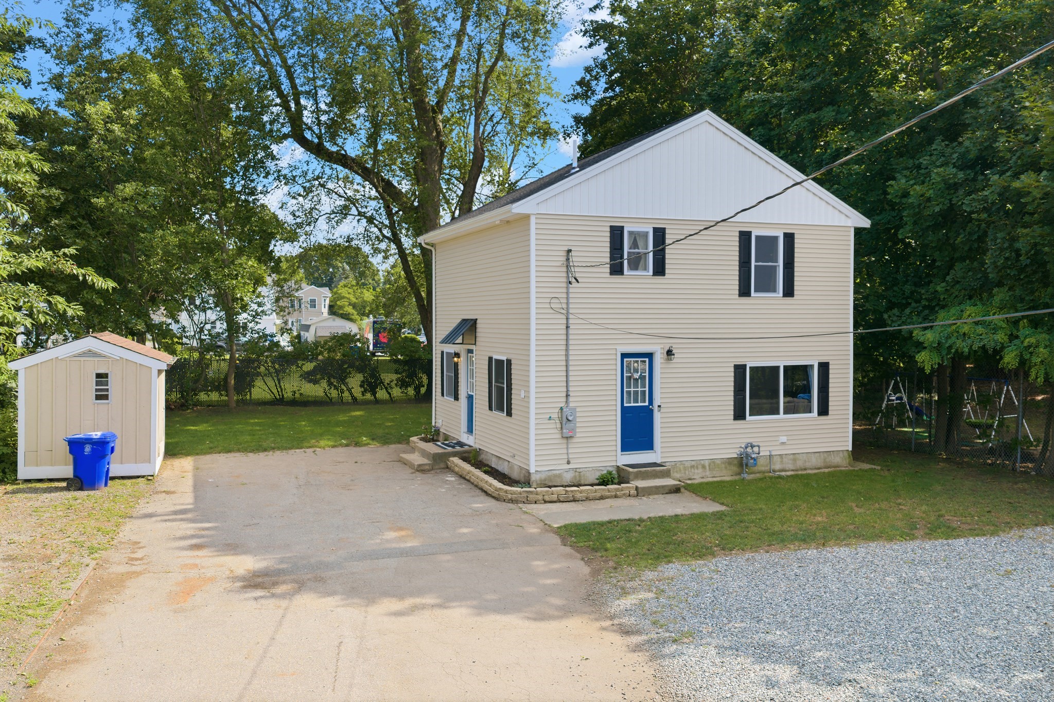 27 Monroe St, Taunton, MA 02780