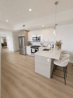 386 Market St, Apt 401