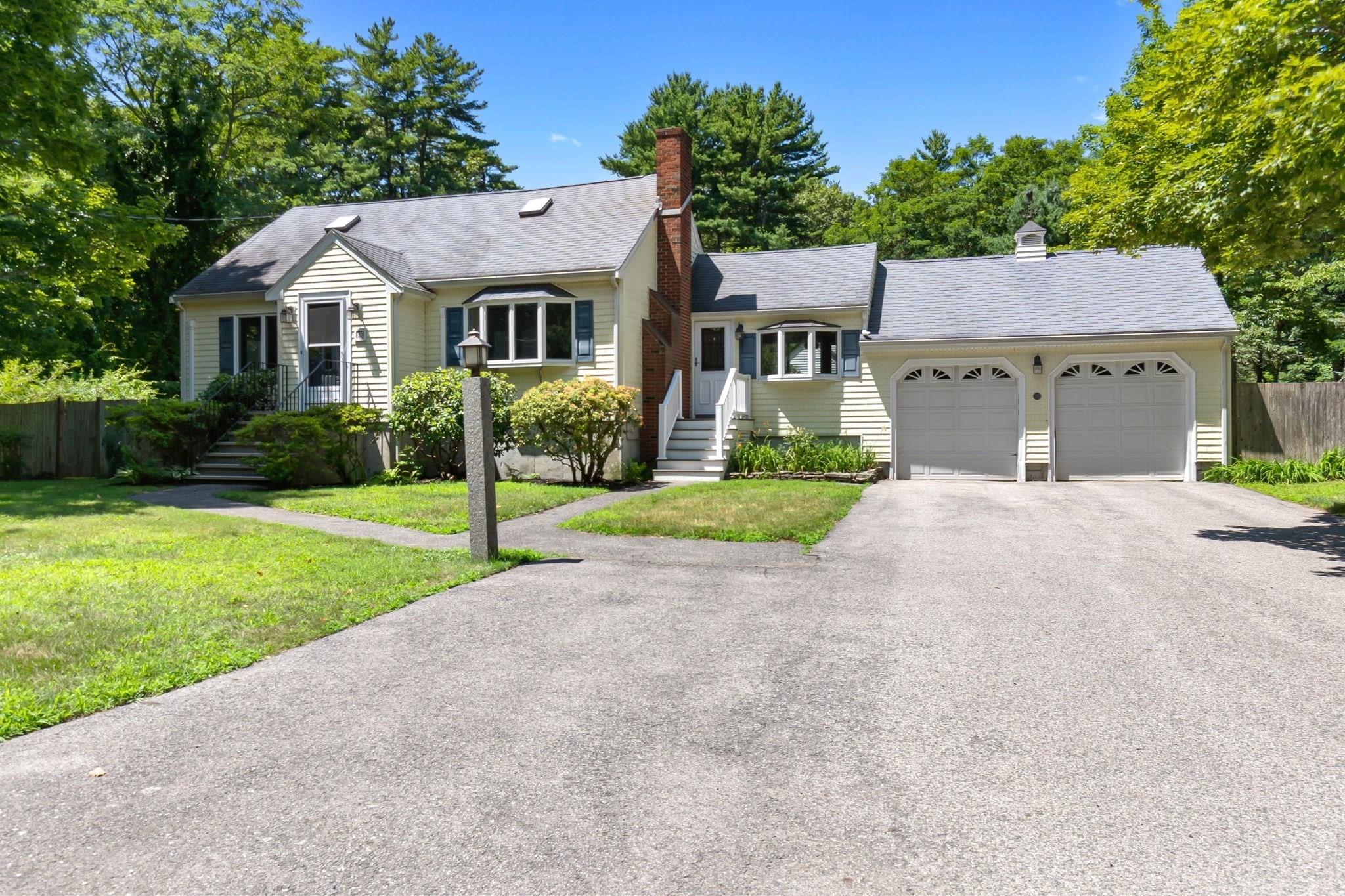 10 Standley St, Beverly, MA 01915