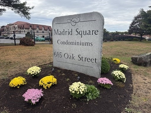 685 Oak St Unit 2-5, Brockton, MA 02301