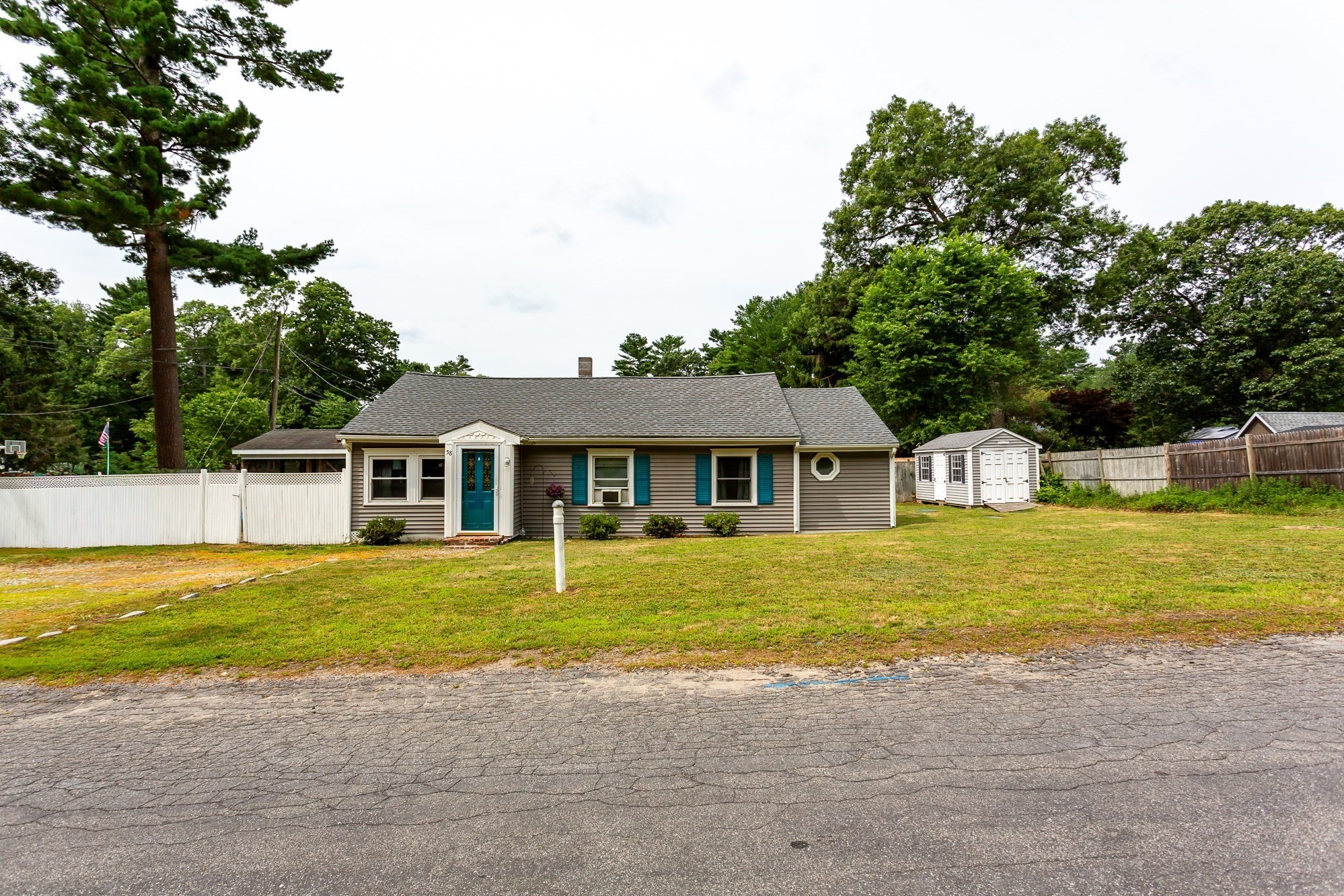 58 Chestnut Rd, Halifax, MA 02338