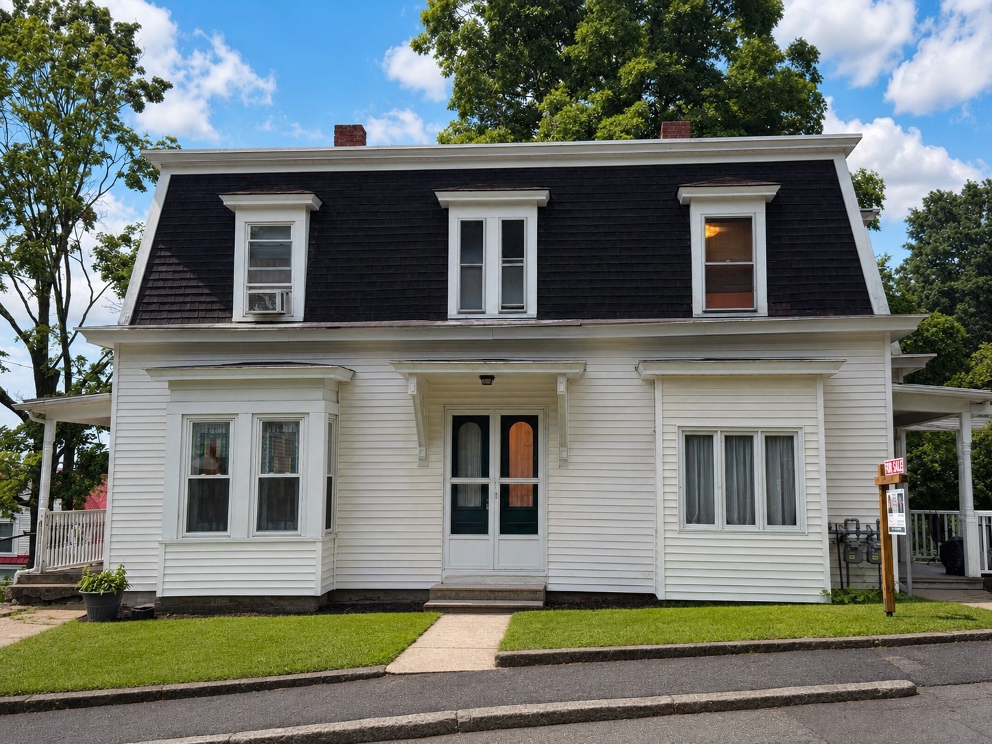 8 Hawes St, Fitchburg, MA 01420