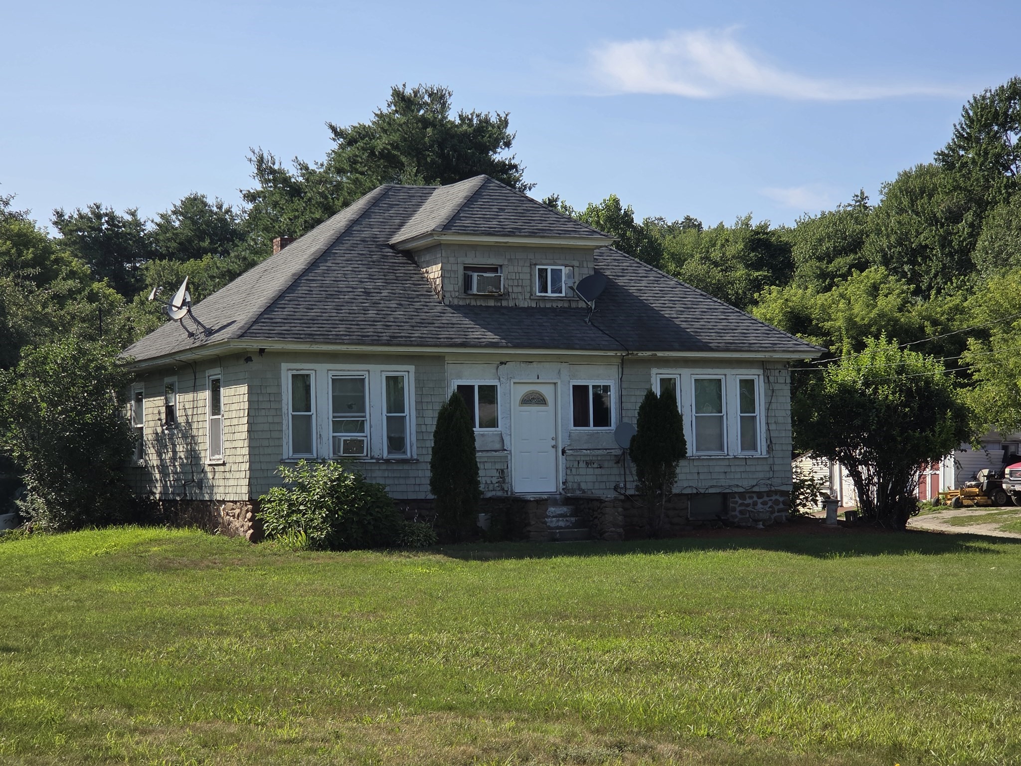 273 River Road, Hudson, MA 01749