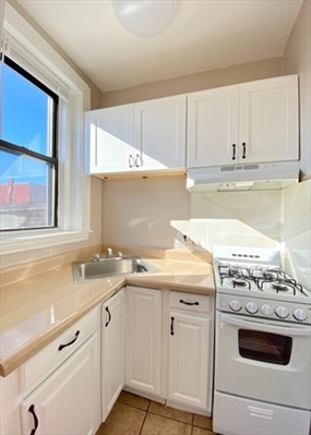 124 Central Ave, Apt 33