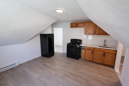 8 Colonial Avenue, Apt 3