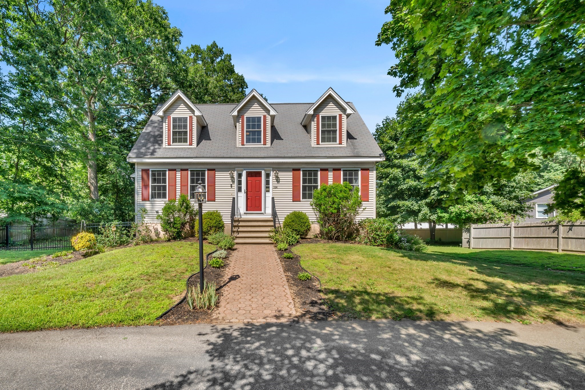 104 Kimball Rd, Amesbury, MA 01913