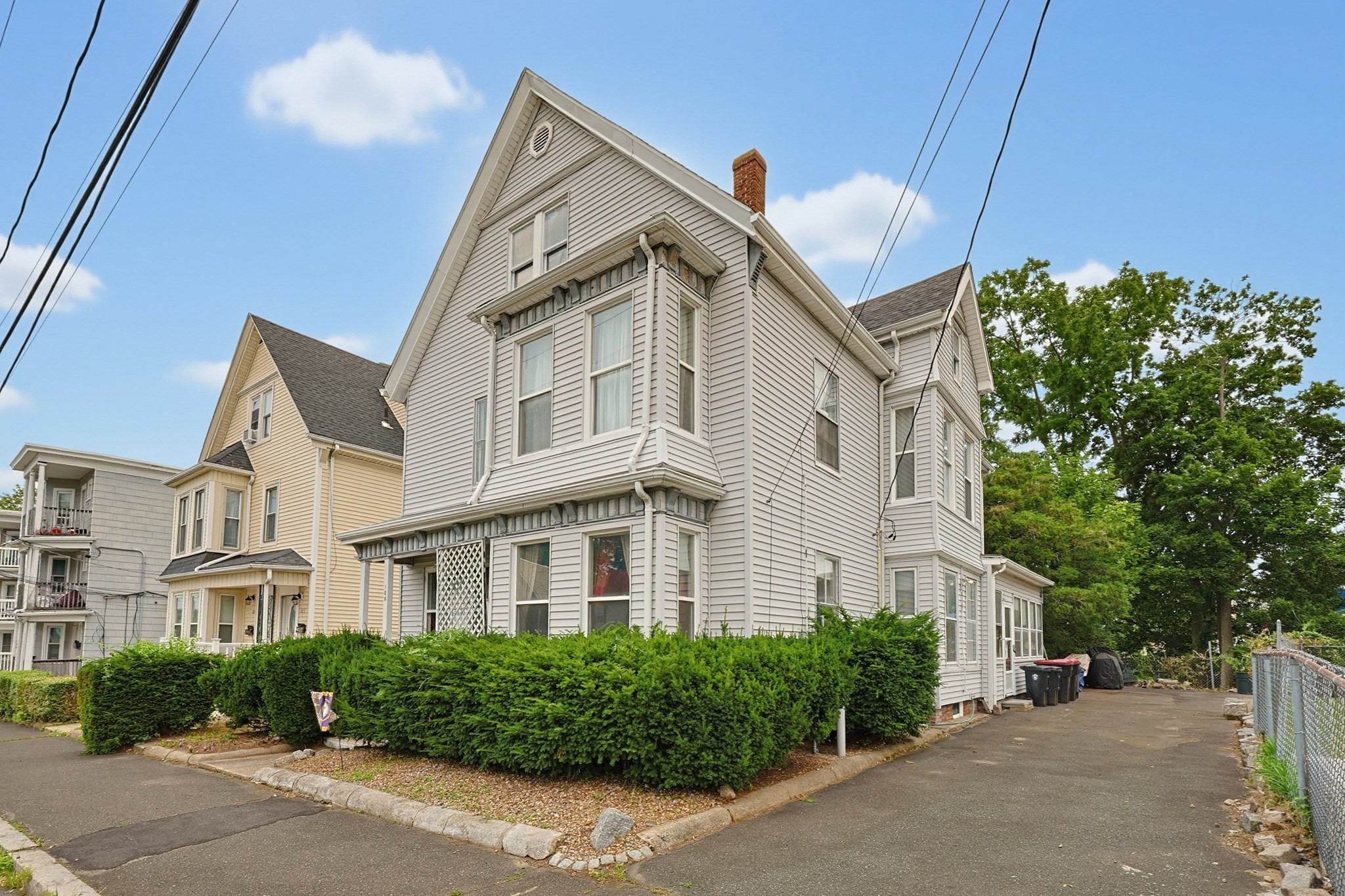 101 Winthrop St, Brockton, MA 02301