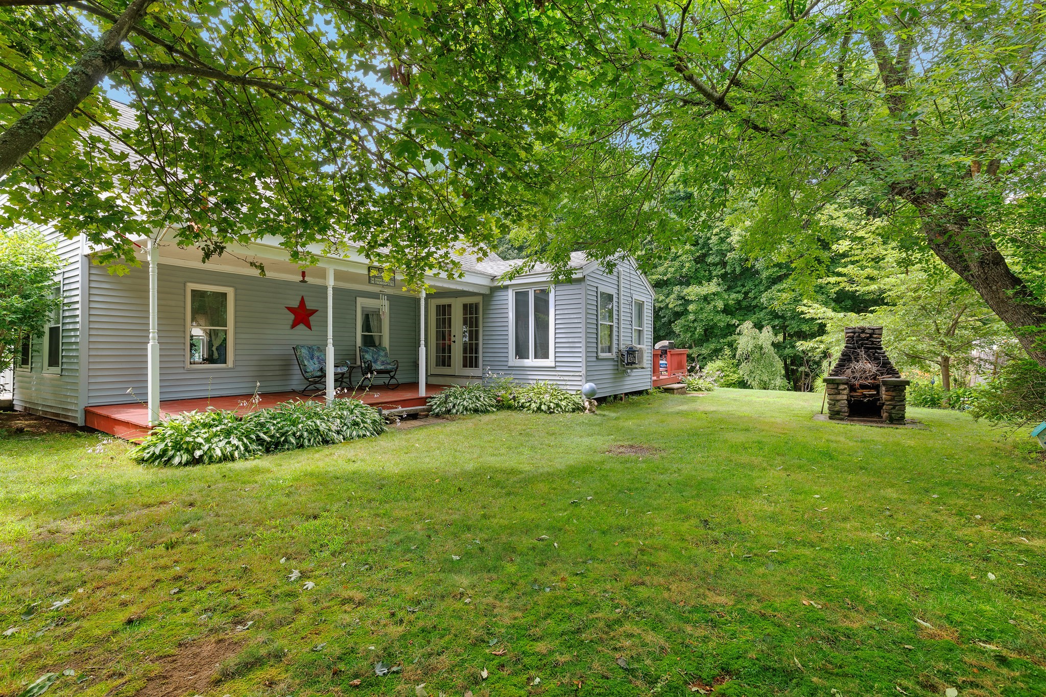 13 Tanner Road, Webster, MA 01570