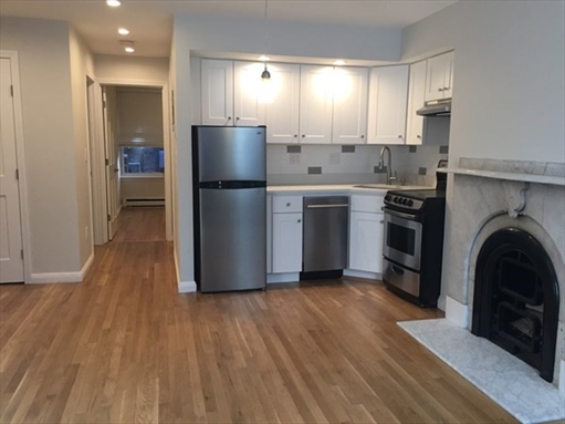 33 Hanson Street, Apt 2