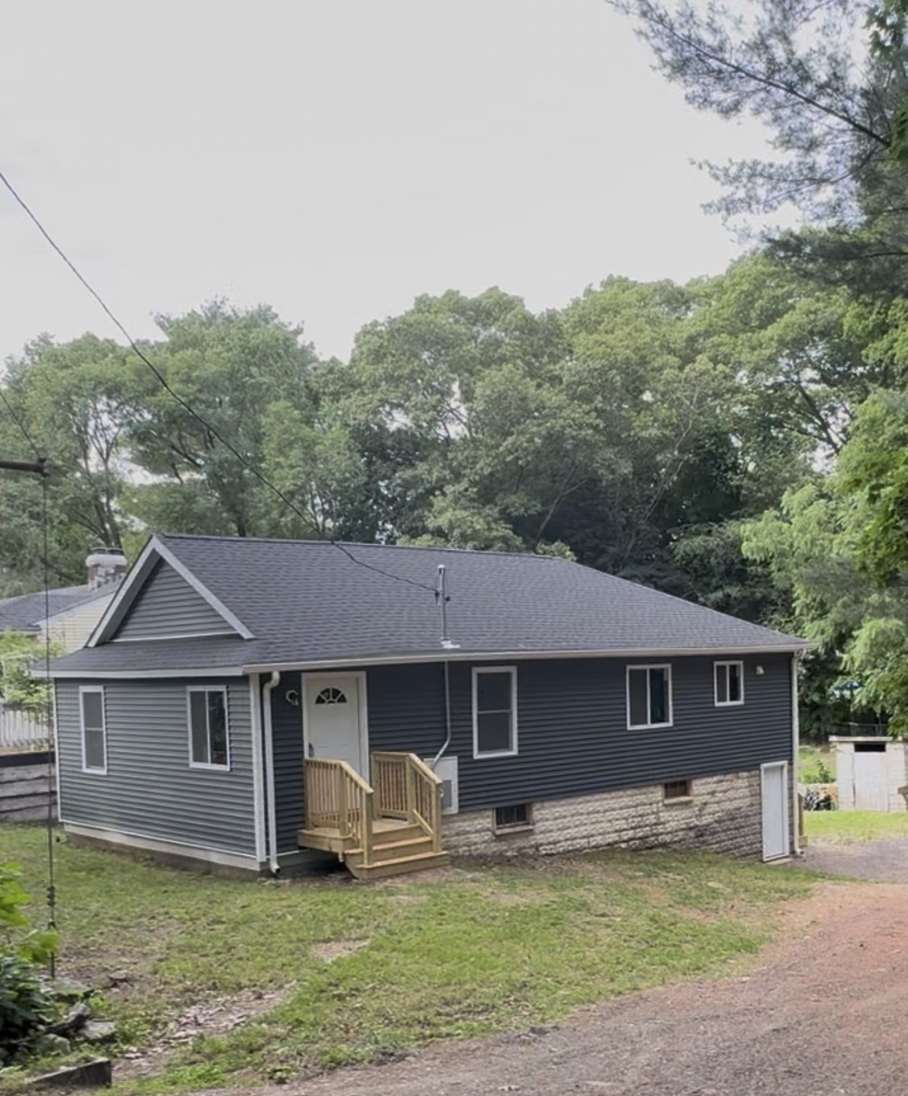 8 Robertson Dr, Shrewsbury, MA 01545