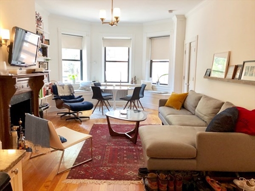 247 Newbury Street, Apt 2R