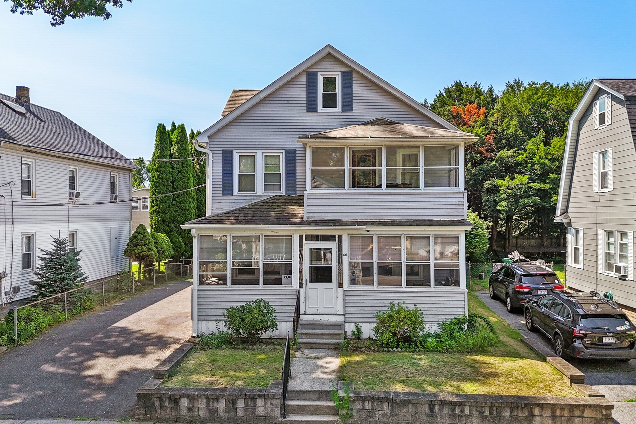 69 Bonner St, Chicopee, MA 01013