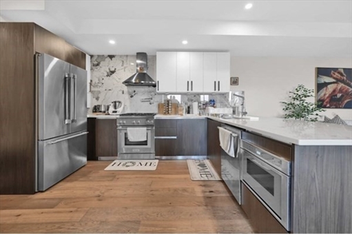 270 Paris Street, Apt 7
