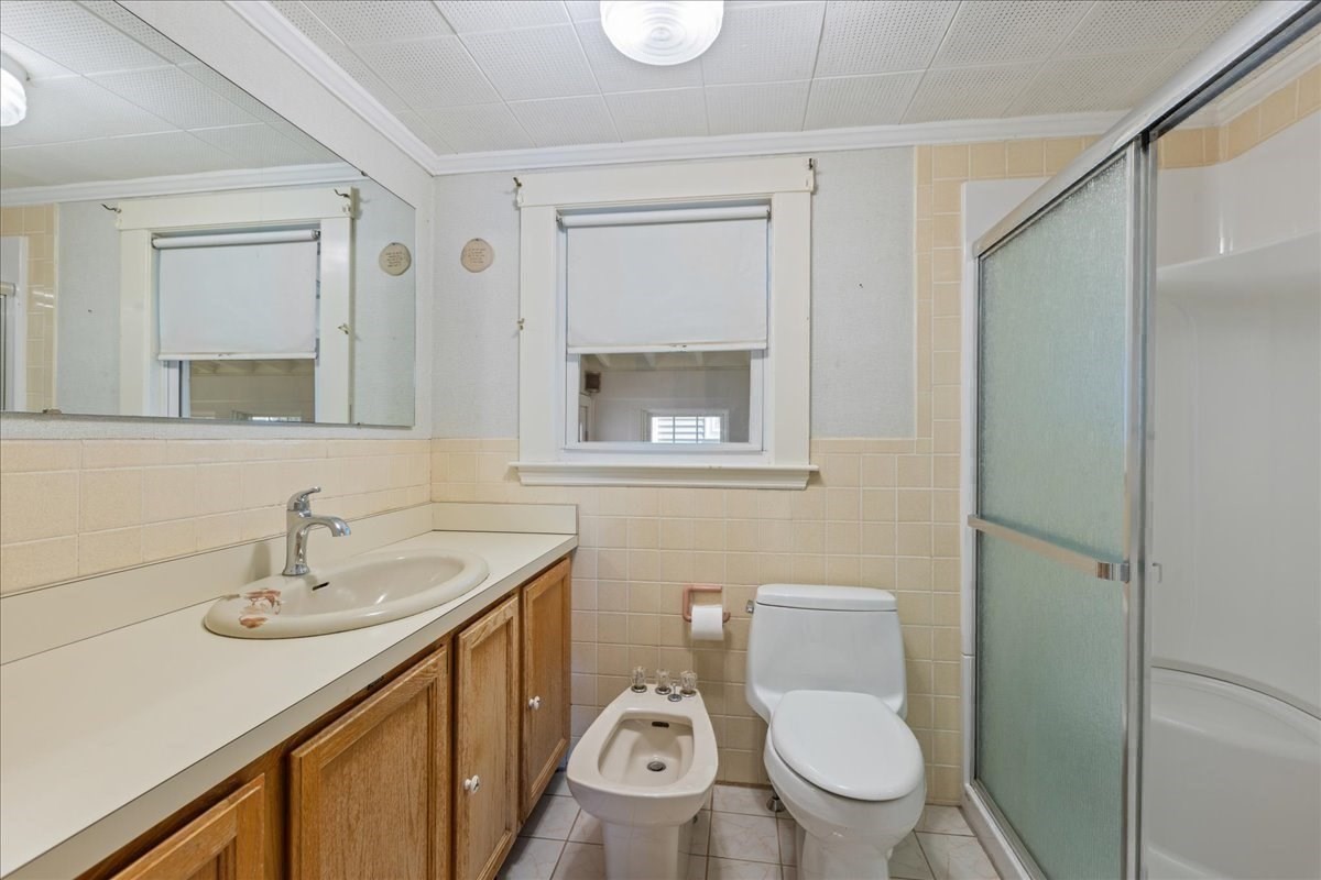 8 Luzitania Ave, Gloucester, MA 01930 - Image 13