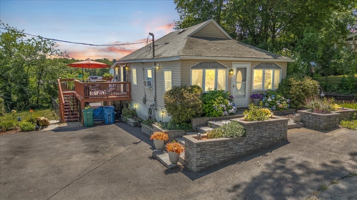 6 Exeter Pl, Billerica, MA 01821