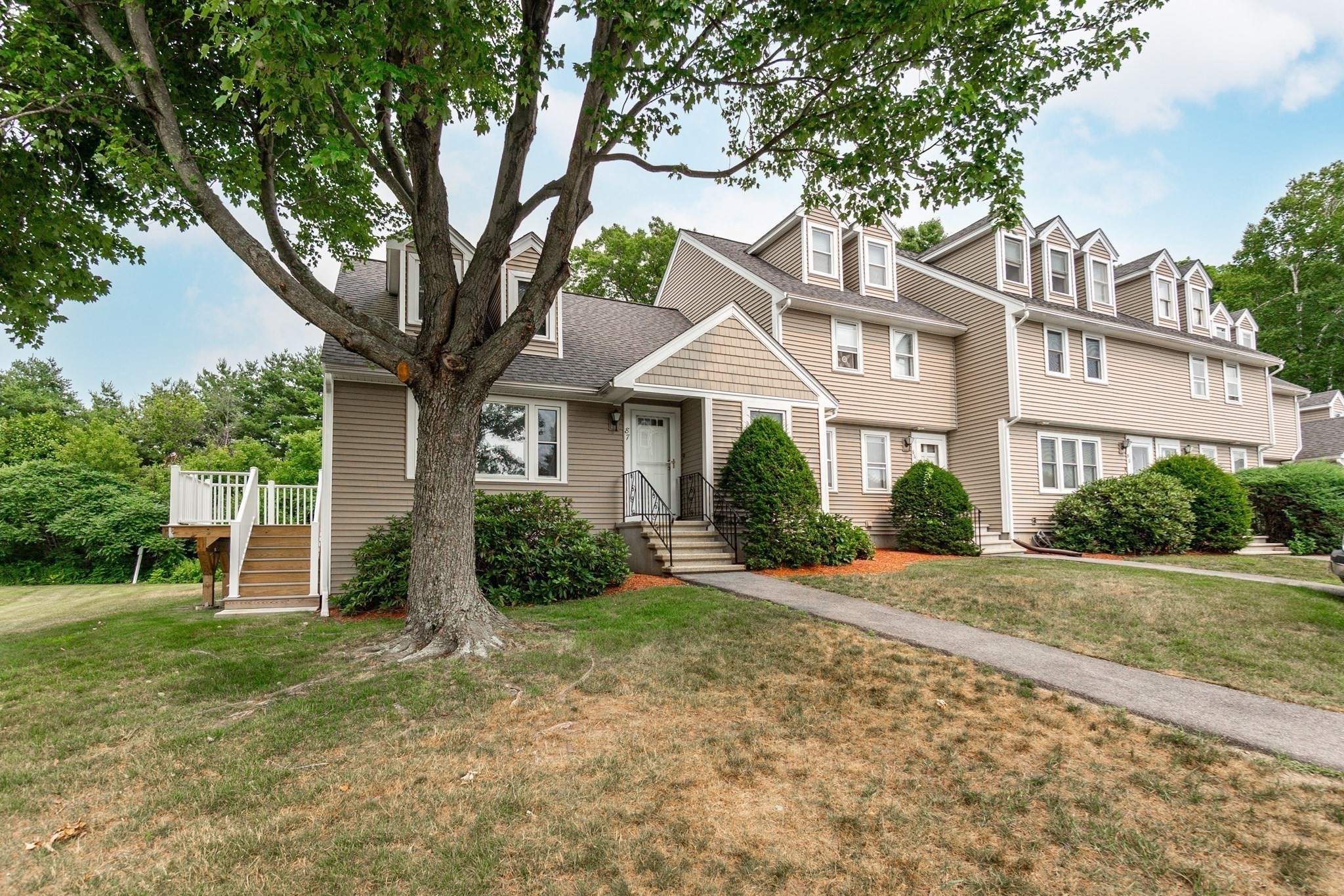 87 Merrimack Meadows Ln Unit 87, Tewksbury, MA 01876