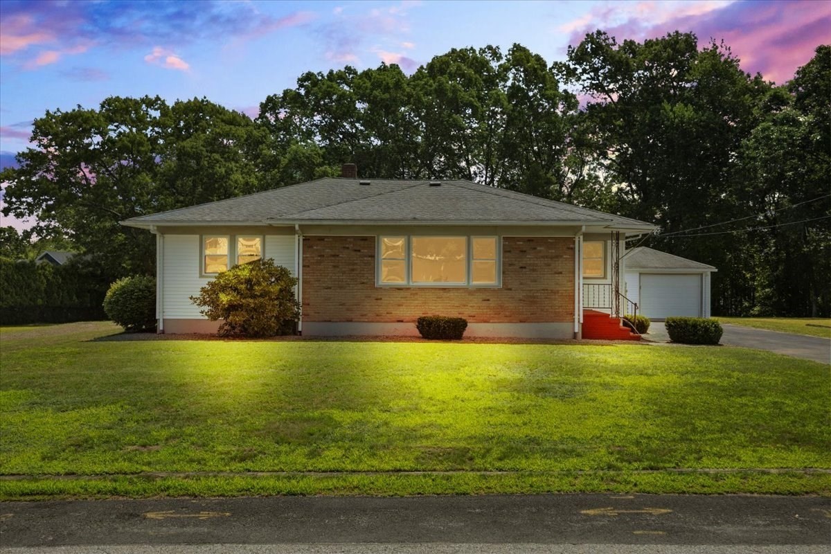 60 Sunhill Road, Taunton, MA 02780