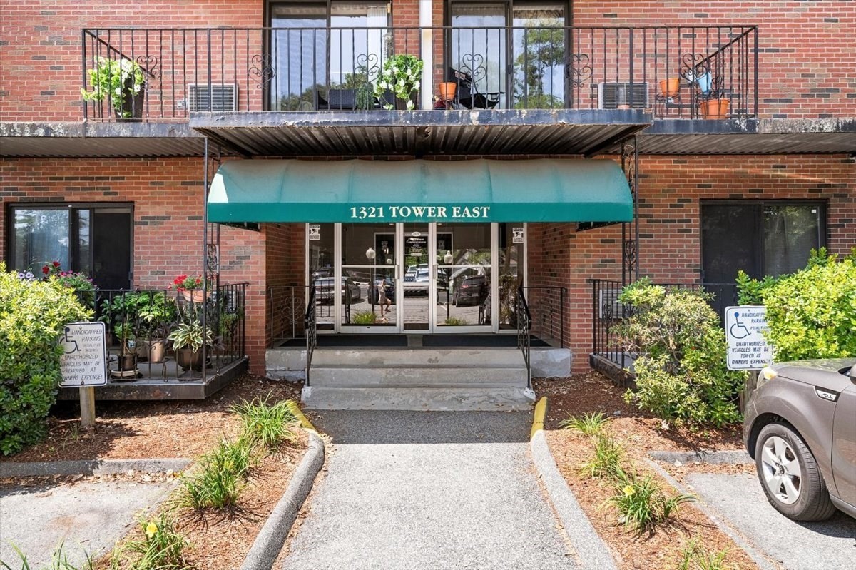 1321 Worcester Road Unit 505, Framingham, MA 01702