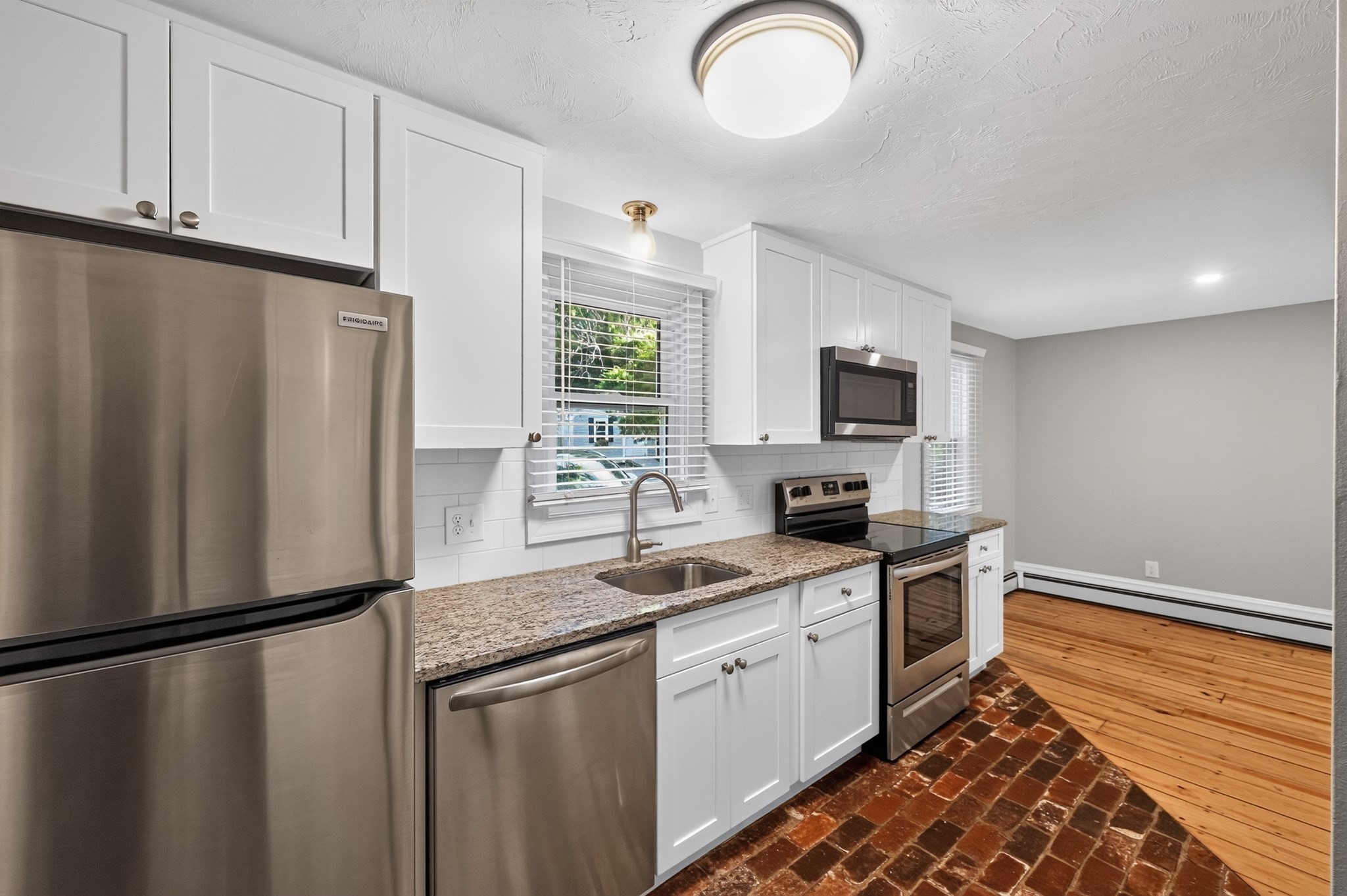 12 State Rd Unit 2E, Plymouth, MA 02360