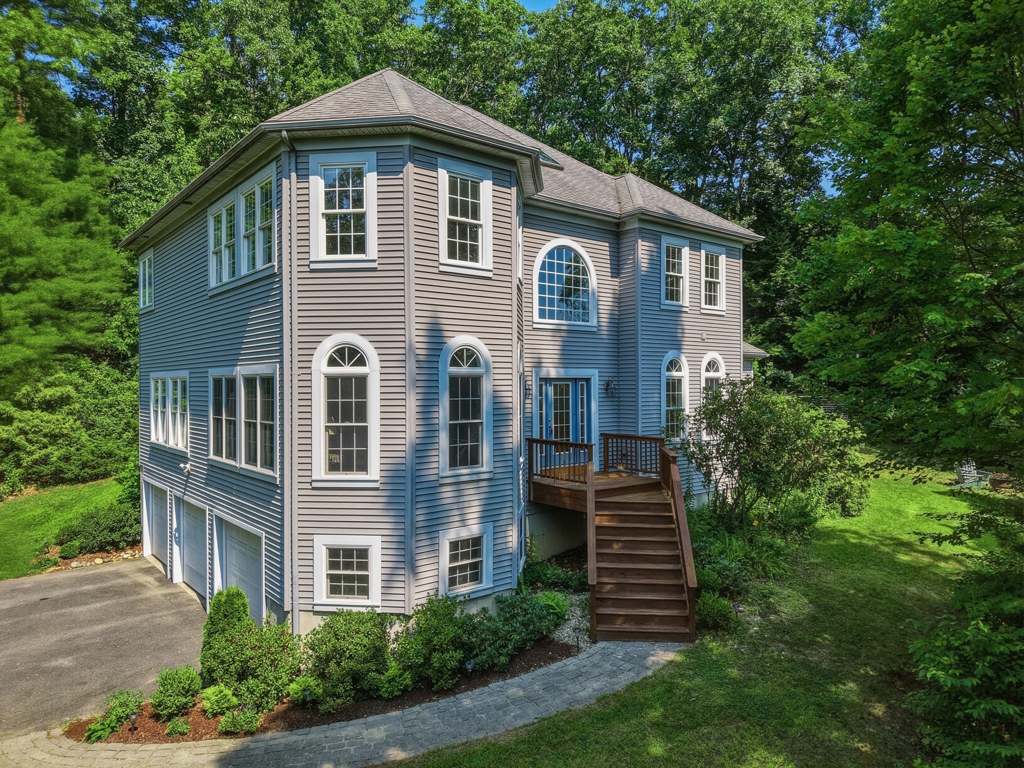 160 E Leverett Rd, Amherst, MA 01002