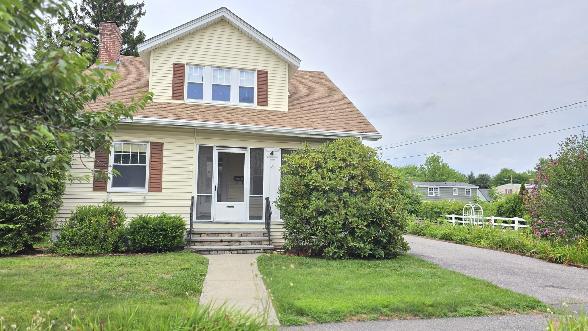 21 Arbutus Road, Worcester, MA 01606