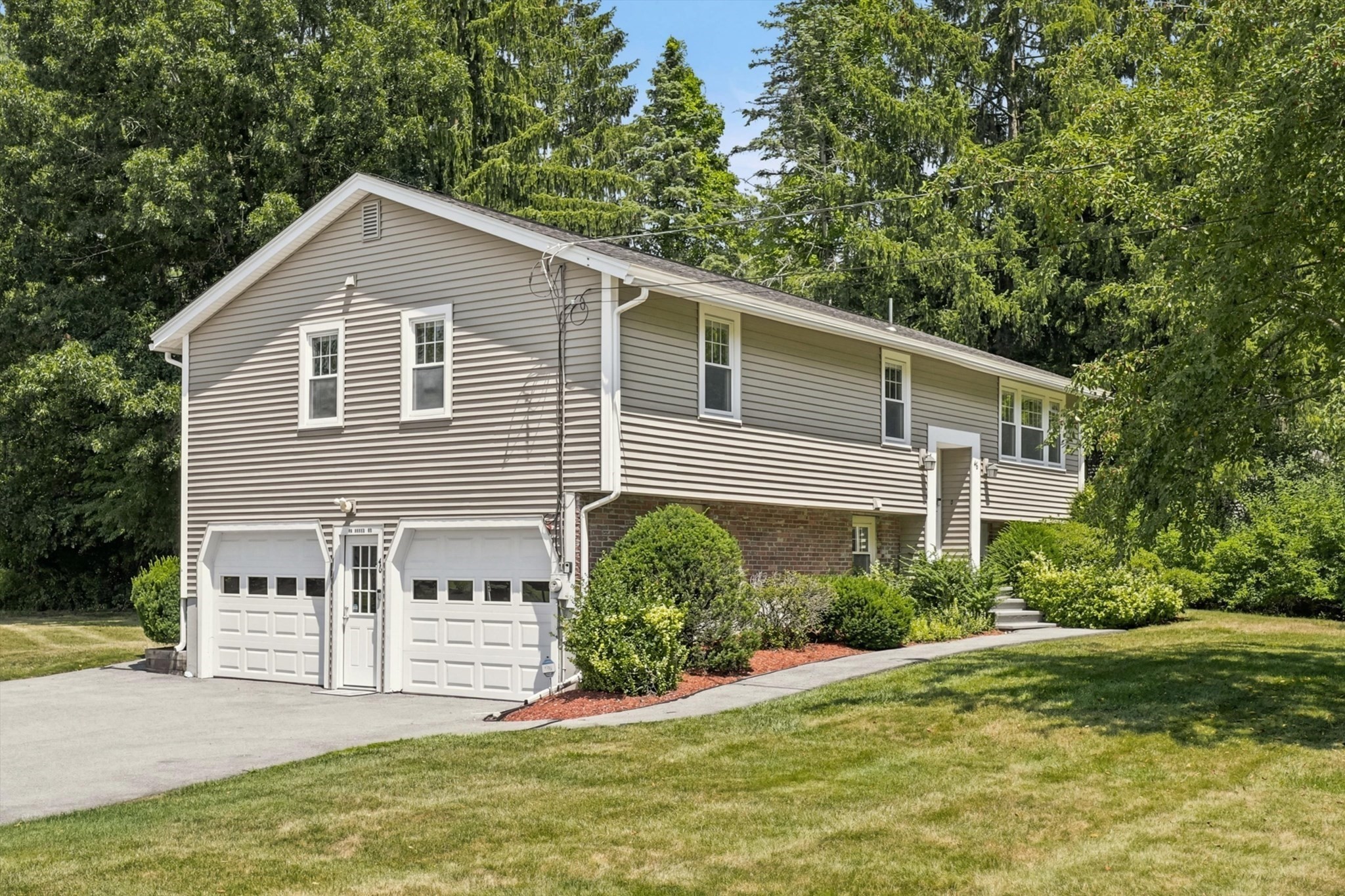 46 River Rd Unit 225, Tewksbury, MA 01876