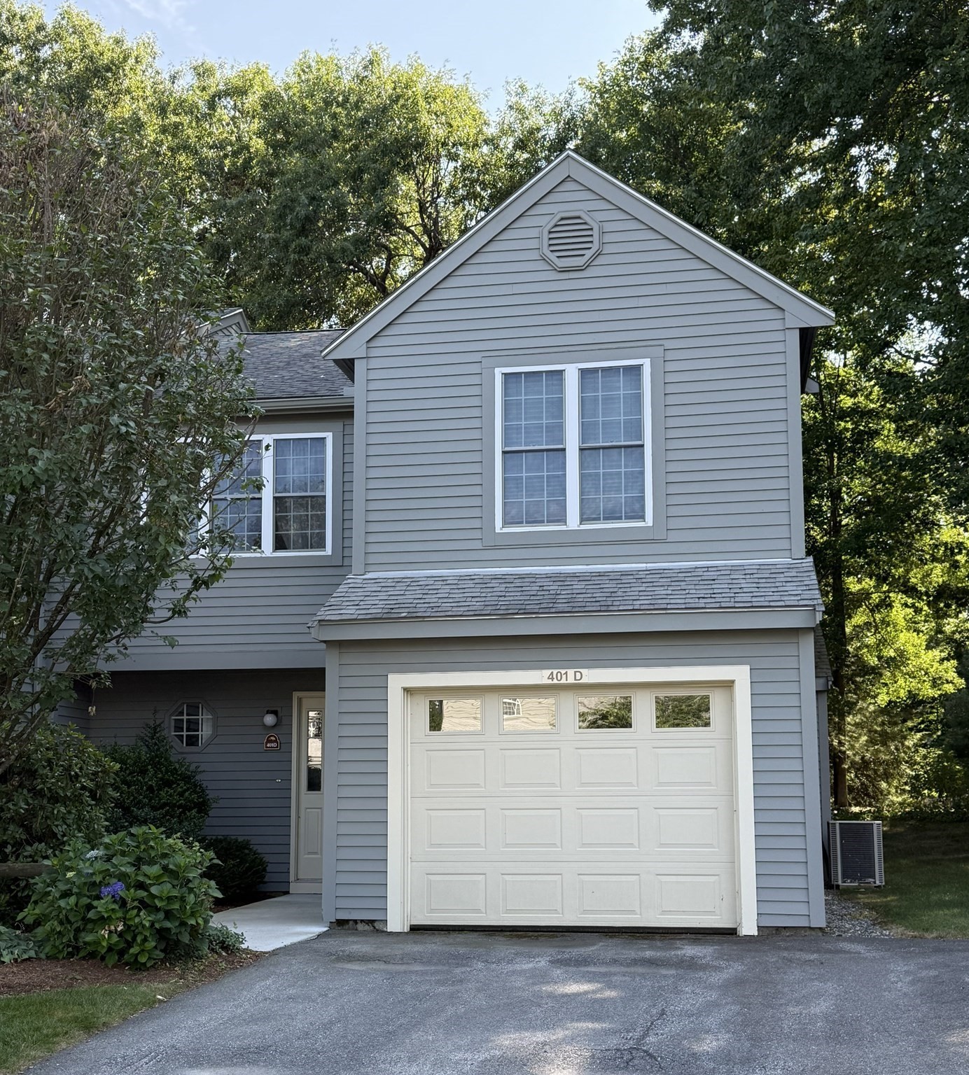401 Ridgefield Cir Unit 401D, Clinton, MA 01510