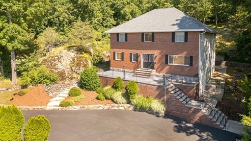 12 Parkway Dr