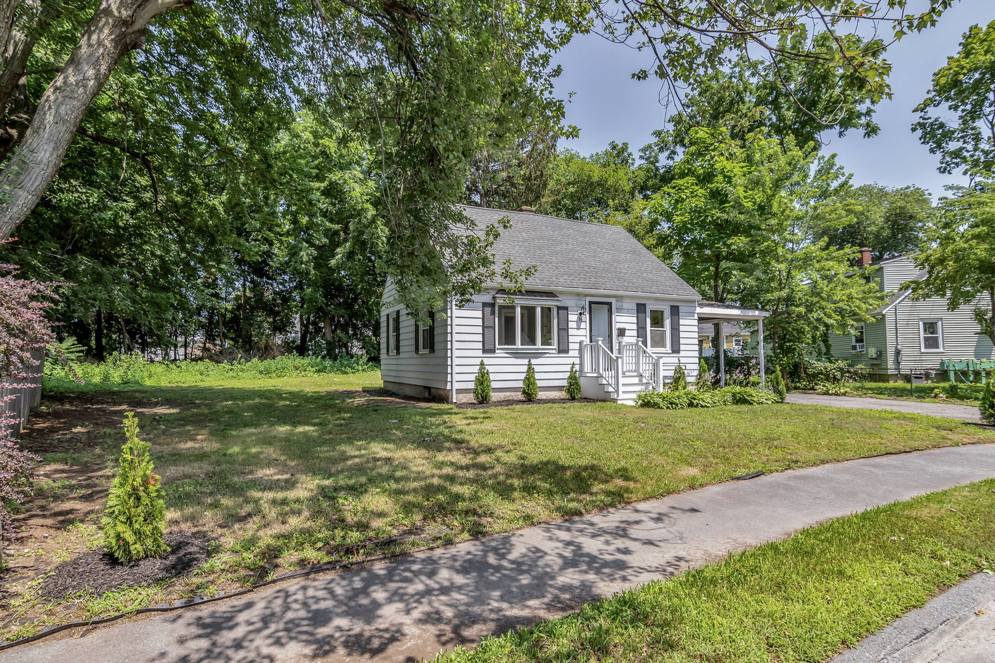 16 Beaconsfield Street, Lawrence, MA 01843