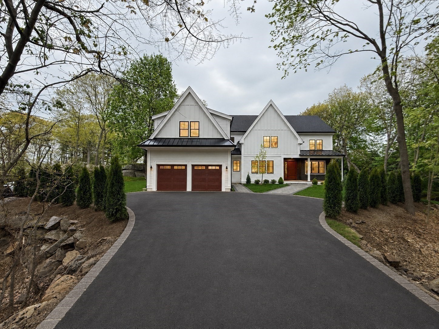 60 Lynnbrook Rd, Lynnfield, MA 01940