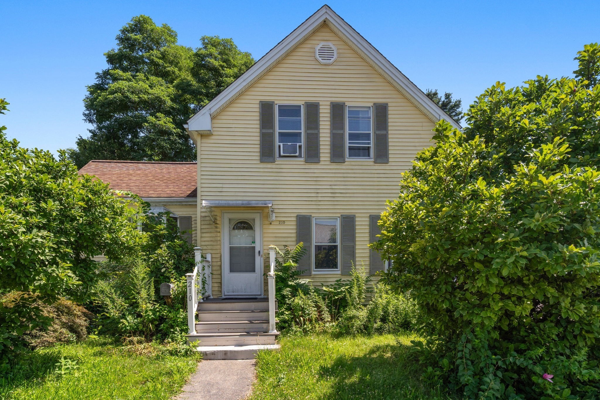210 School Street, Stoughton, MA 02072