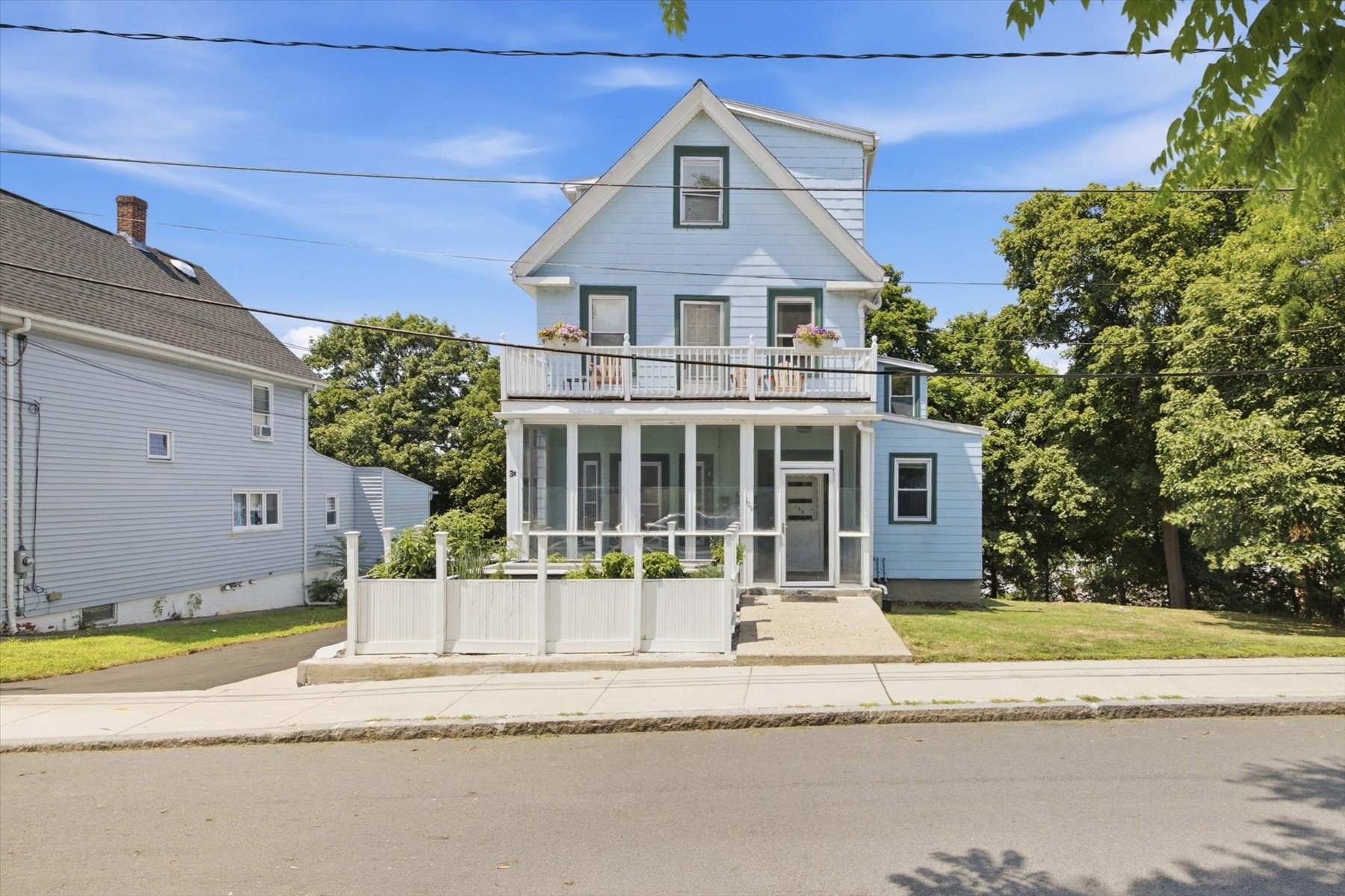 104 Granville Ave, Malden, MA 02148